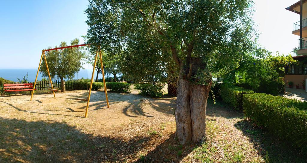 Aris Pension Agia Paraskevi  Bagian luar foto