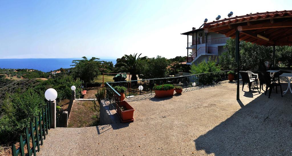 Aris Pension Agia Paraskevi  Bagian luar foto