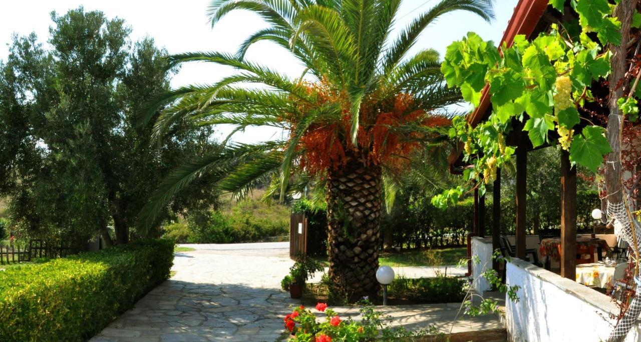 Aris Pension Agia Paraskevi  Bagian luar foto